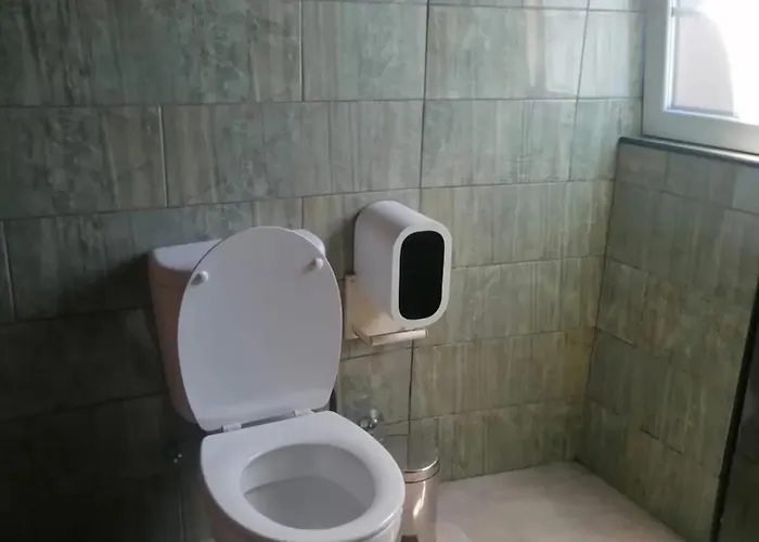 Comfortable House With Sea View In São Roque do Pico