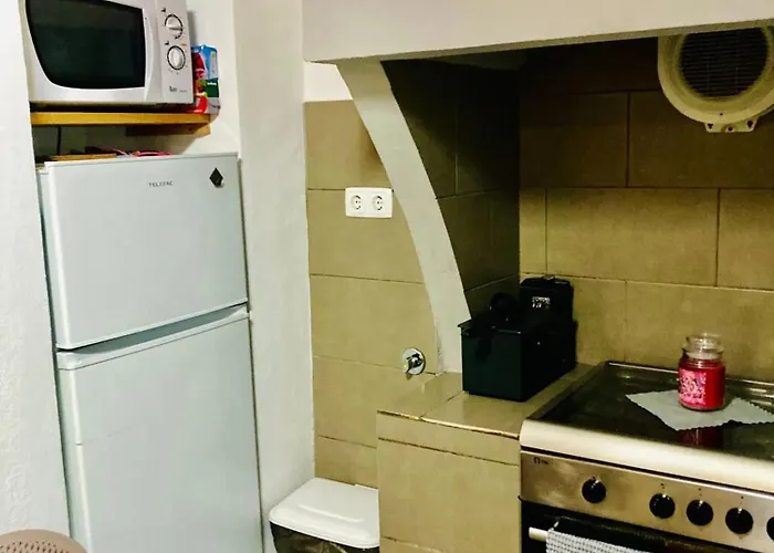 Comfortable House With Sea View In