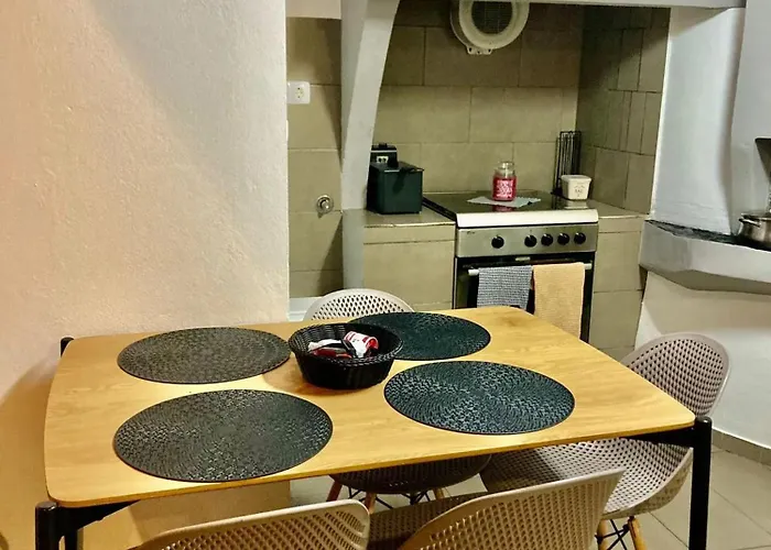 Comfortable House With Sea View In