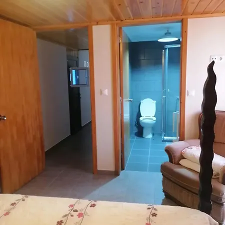 Comfortable House With Sea View In São Roque do Pico