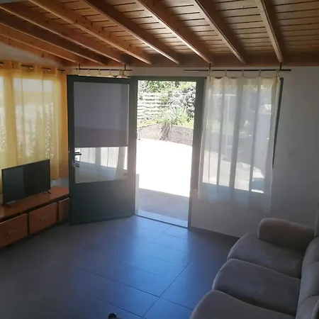 Comfortable House With Sea View In * São Roque do Pico