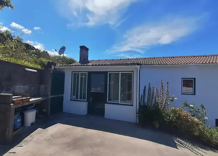 Comfortable House With Sea View In Holiday home